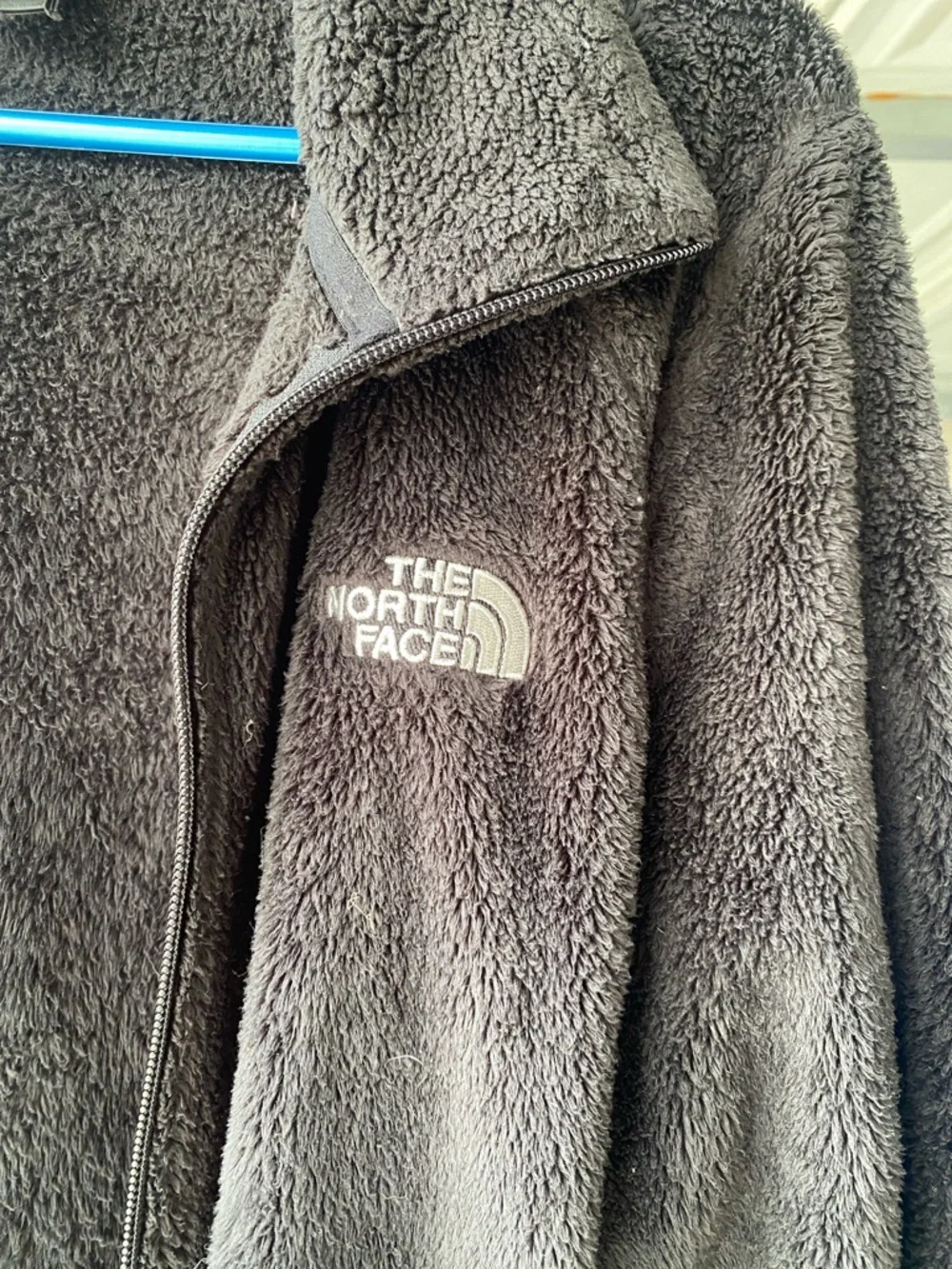 The North Face Charcoal Gray Sherpa Fleece Jacket - Picture 2 of 3